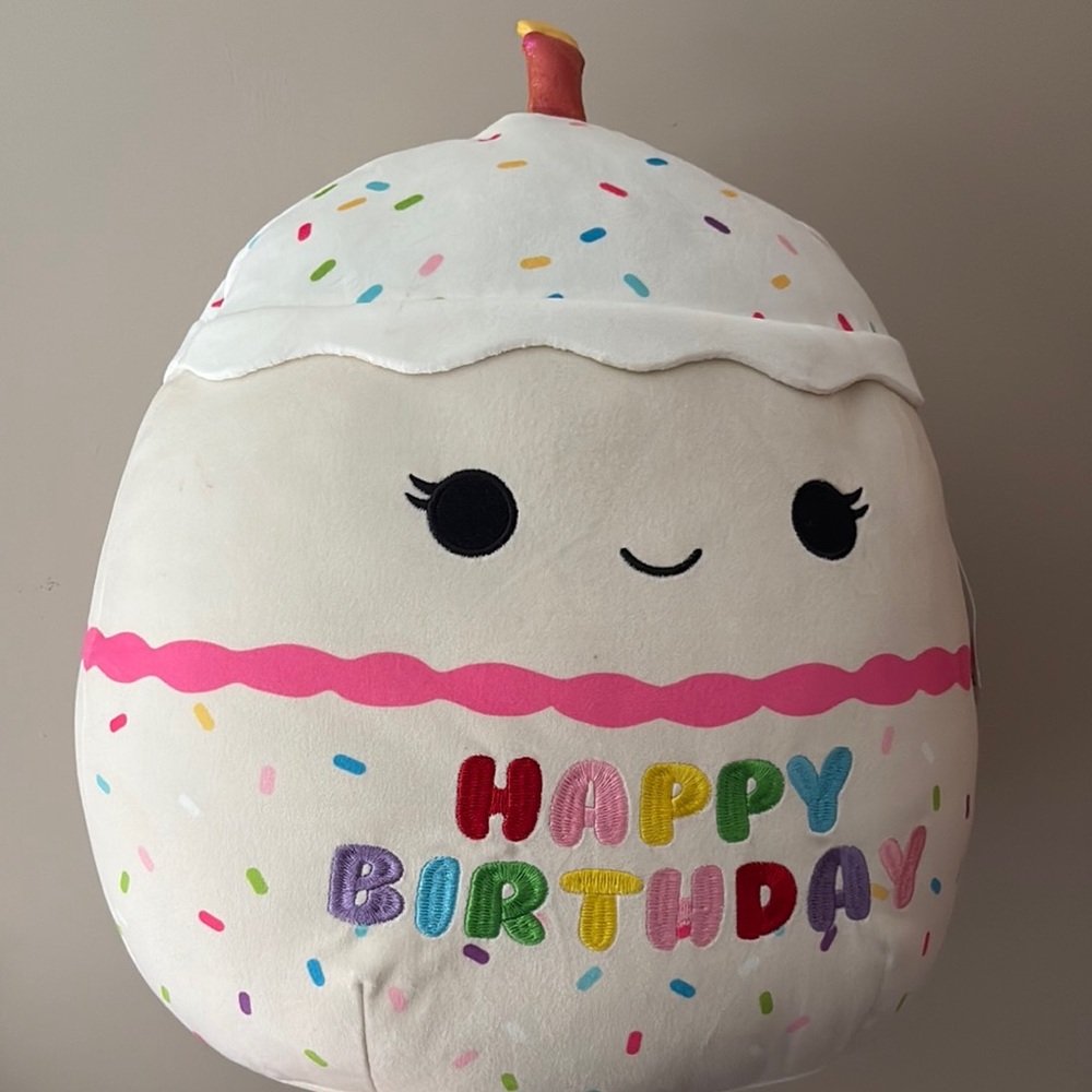Squishmallows Cream Cupcake Plush with Sprinkles